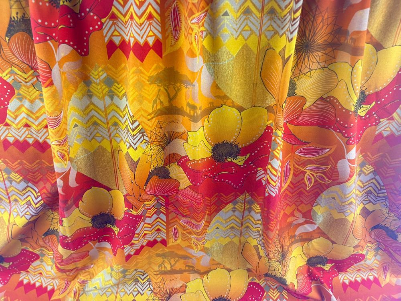 Eigenproduktion "Bohemian Summer" von Graustufen-Stoffe auf Baumwolljersey, Jersey Boho Stoff, orange, gelb